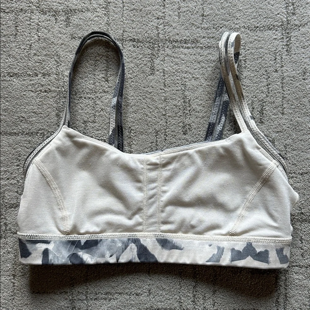 Lululemon Straight Up Bra, Ghost Weave White Black, size 4 - Picture 6 of 7